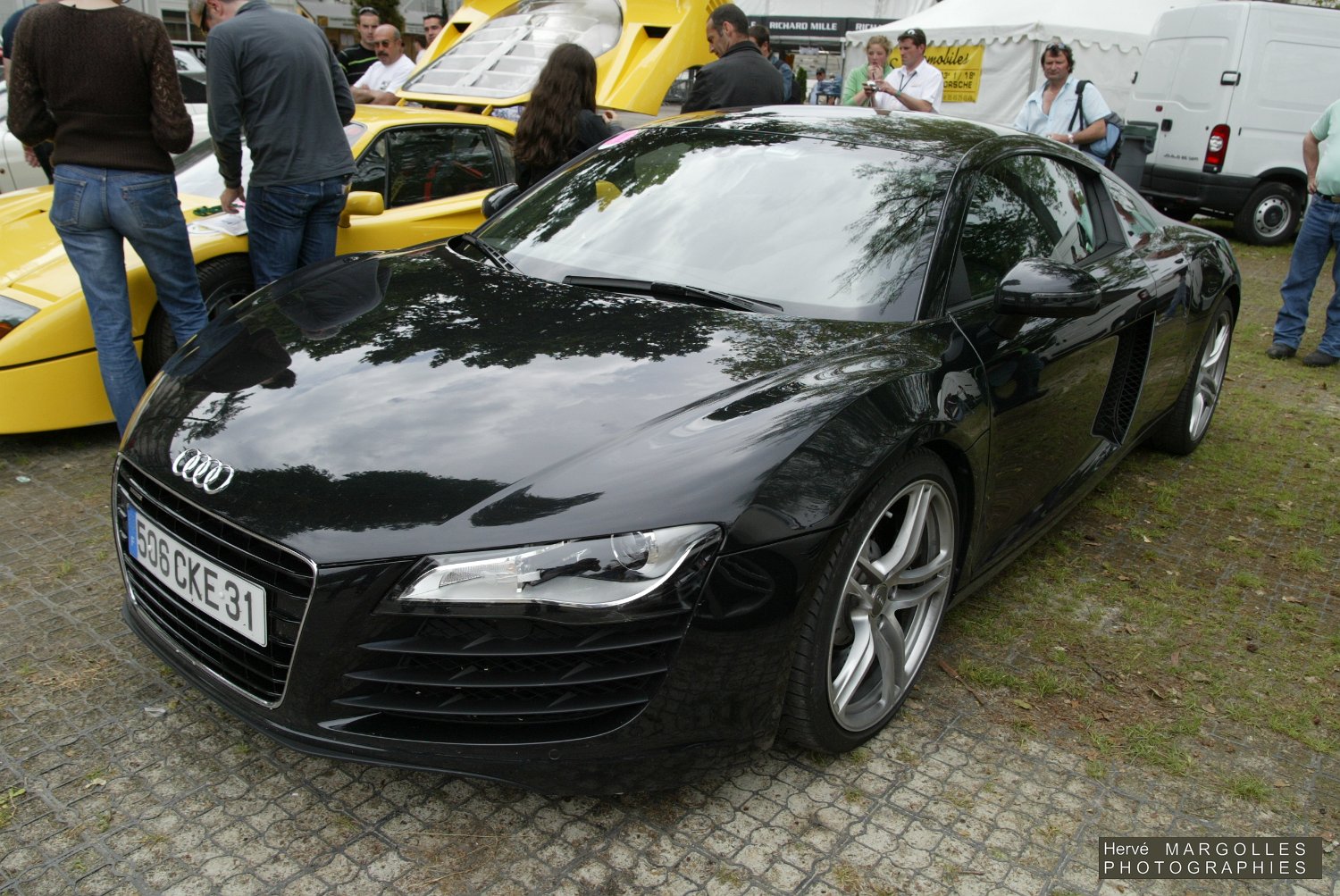 2010_Audi R8 V8 FSI 420-03.JPG